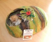 Cat bed/ No 15 /Size L,XL/ Cat bed with FREE Cat Ball /Cat house/Handmade/Wool cat bed/Pets bed