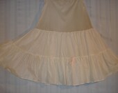 SALE / Wowsa:) Vintage Flouncy 50s Satin Taffeta Ivory Ruffly Petti Half-Slip Size M Pink Satin Bow / Lingerie / Rockabilly / Formal