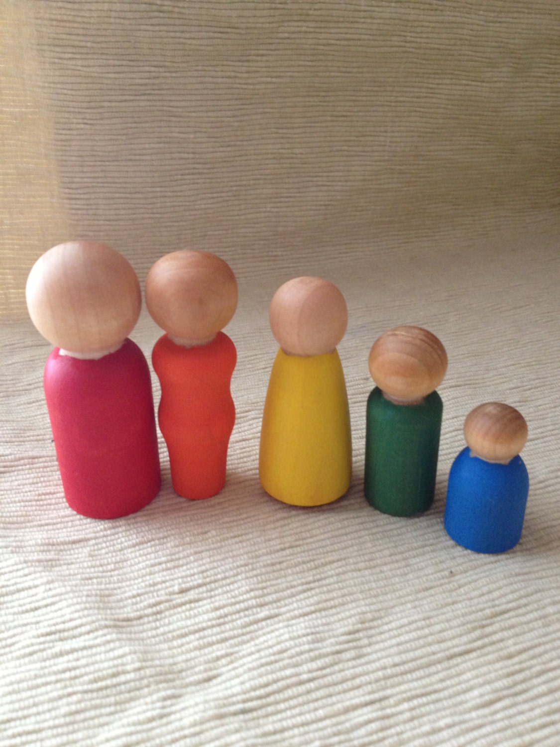 Montessori / Waldorf Wood Rainbow Set of 5 wooden peg dolls, wooden toy, Family