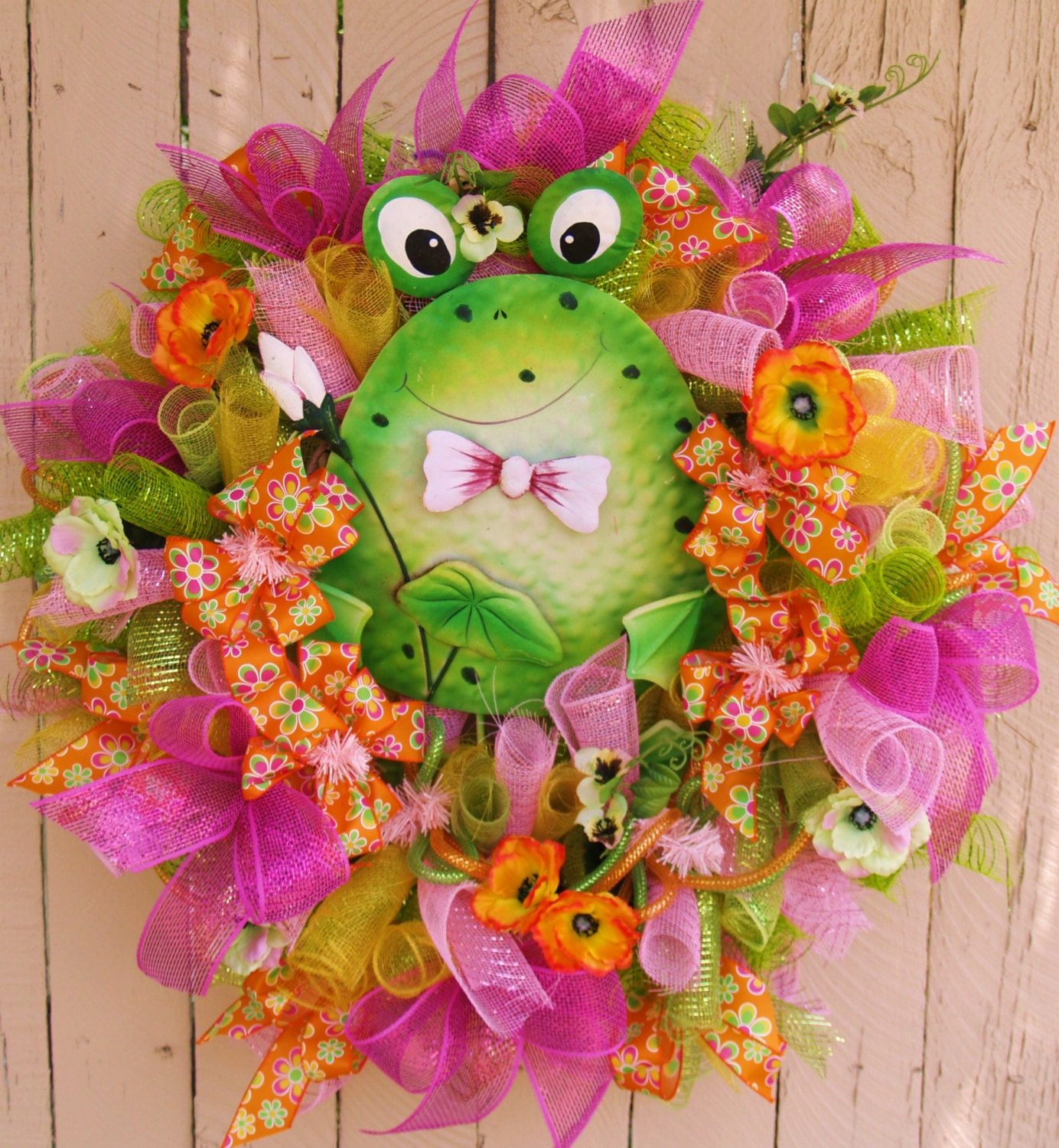 Whimsical Summer Frog Deco Mesh Wreath