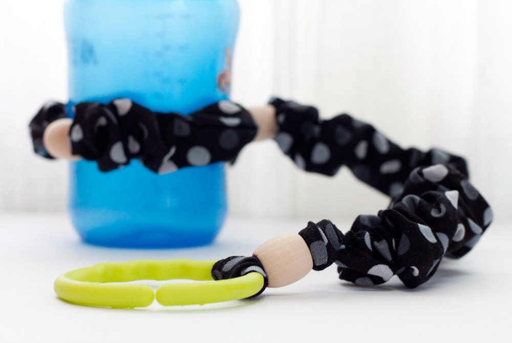 Adjustable Elastic Sippy Cup Strap and Toy Tether Leash - Grey Polka Dots on Black