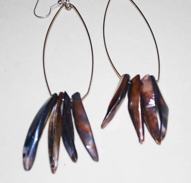 Large Brown Pearl Shell Tooth Earrings/Cute Shell Earrings/Natural geometric earrings/ Tribal earrings/ mod earring