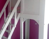Loft Bed: Twin size