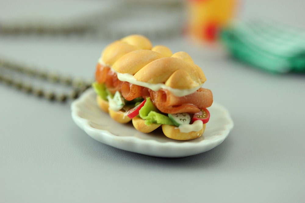 Hoagie Necklace
