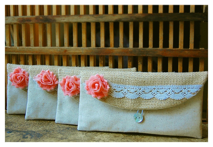 Personalized Bridesmaid Gift Idea, Bridesmaid Clutch, Fall Wedding Accessory, Clutch Bridesmaid Gift, Wedding Party, Country Wedding tagt