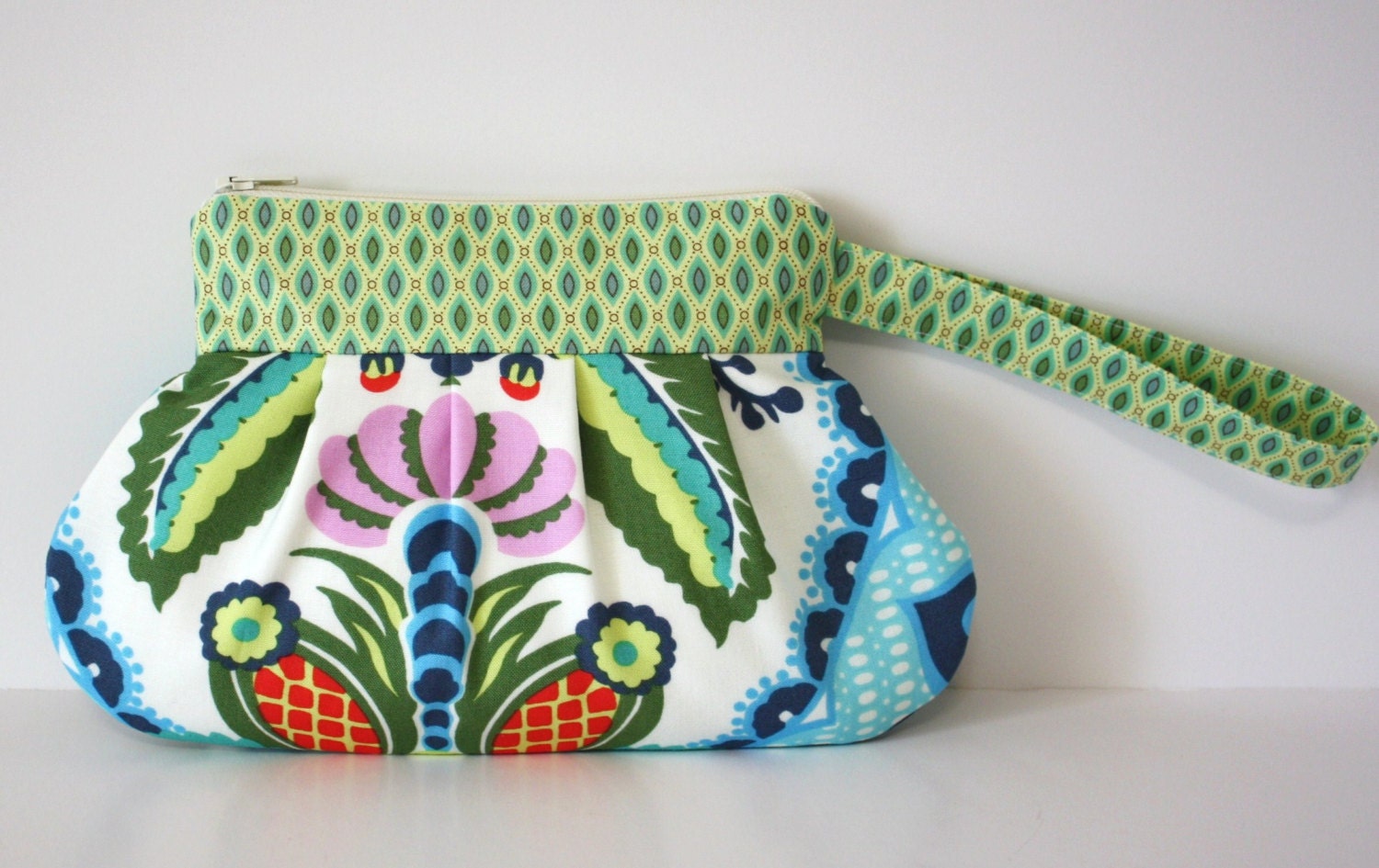 Zip & Go Wristlet / Amy Butler Fabric