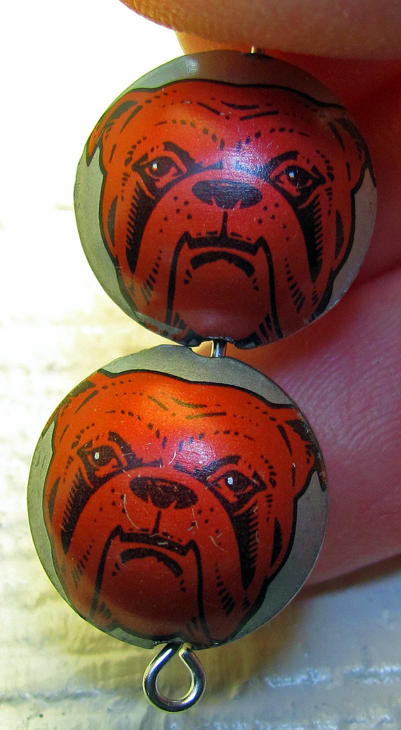 2 Bottle cap beads, 15 x 9mm, red white black, bull dog, 2mm hole