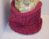 Rose Colored Bulky Knit Feather and Fan Cowl