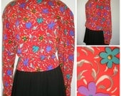 80s blouse, floral pop textile, petite peplum, interesting shoulder gather detail, delightful day blouse.
