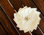 Pinwheel flower with veil accent, pearls and rhinestones - LA SALLE no.15