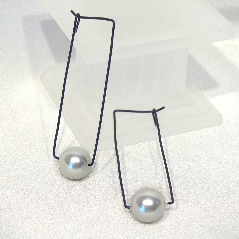Blue Wire Squared Hoops with Large Faux Pearl Dangle Earrings - E155
