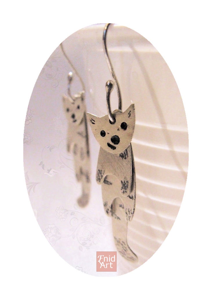 Adorable little cat earrings made of sterling silver