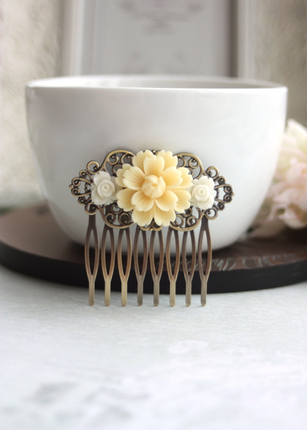 Ivory Mum Flower, Small White Rose Flower Collage Hair Comb, Bridesmaids Gift Wedding Comb. Vintage Style Collage Hair Comb. Country Theme