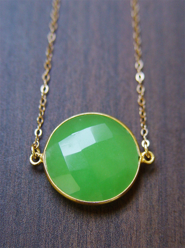 Apple Chrysoprase necklace -  14k gold pendant
