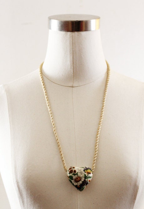 1980s Floral Ceramic Heart Rope Necklace