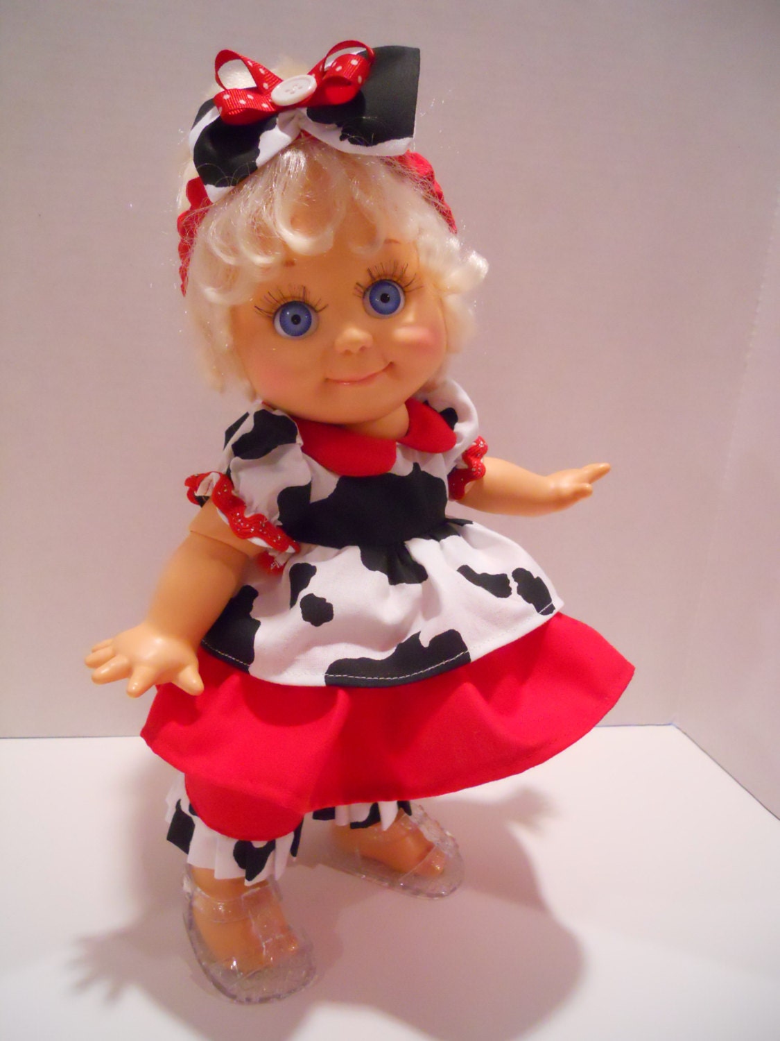 Galoob Baby Face Red and Moo Cow Print BabyDoll Ensemble 13 Inch Doll Clothes
