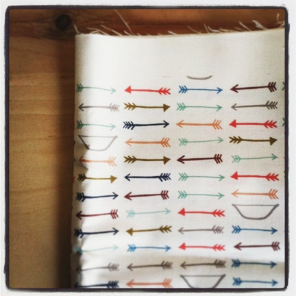 bows and arrows - navy - original fabric - fat quarter - arrow fabric