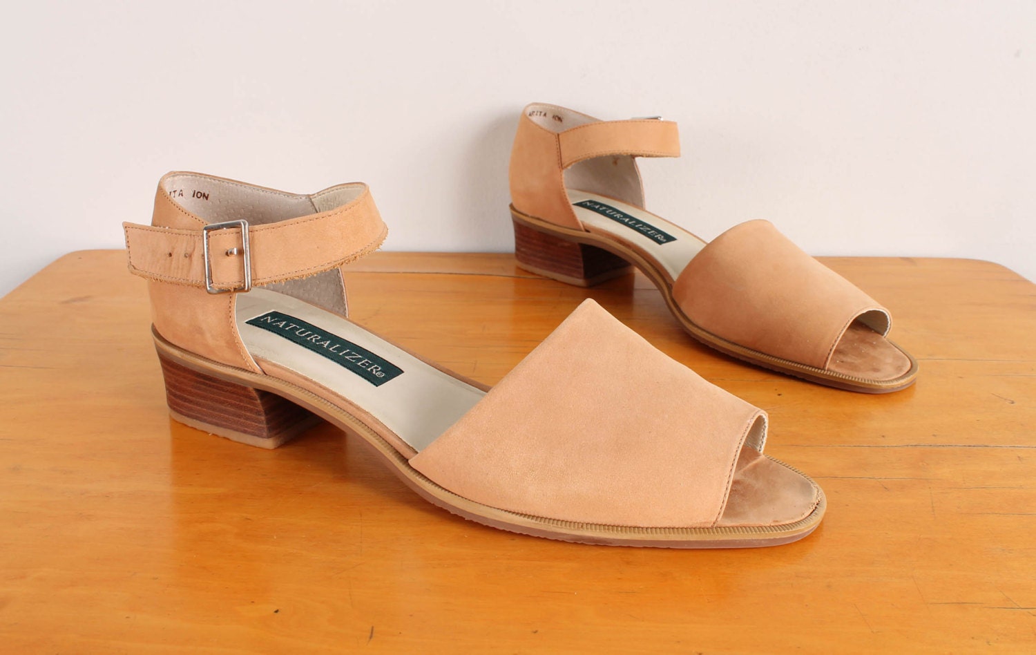 90s Ankle Strap Sandals - Womens 10 Narrow - Nude / Tan Suede Open Toe Low Heels Sandal Peep Toes 1990s Naturalizer Flesh Tone Ankle Straps