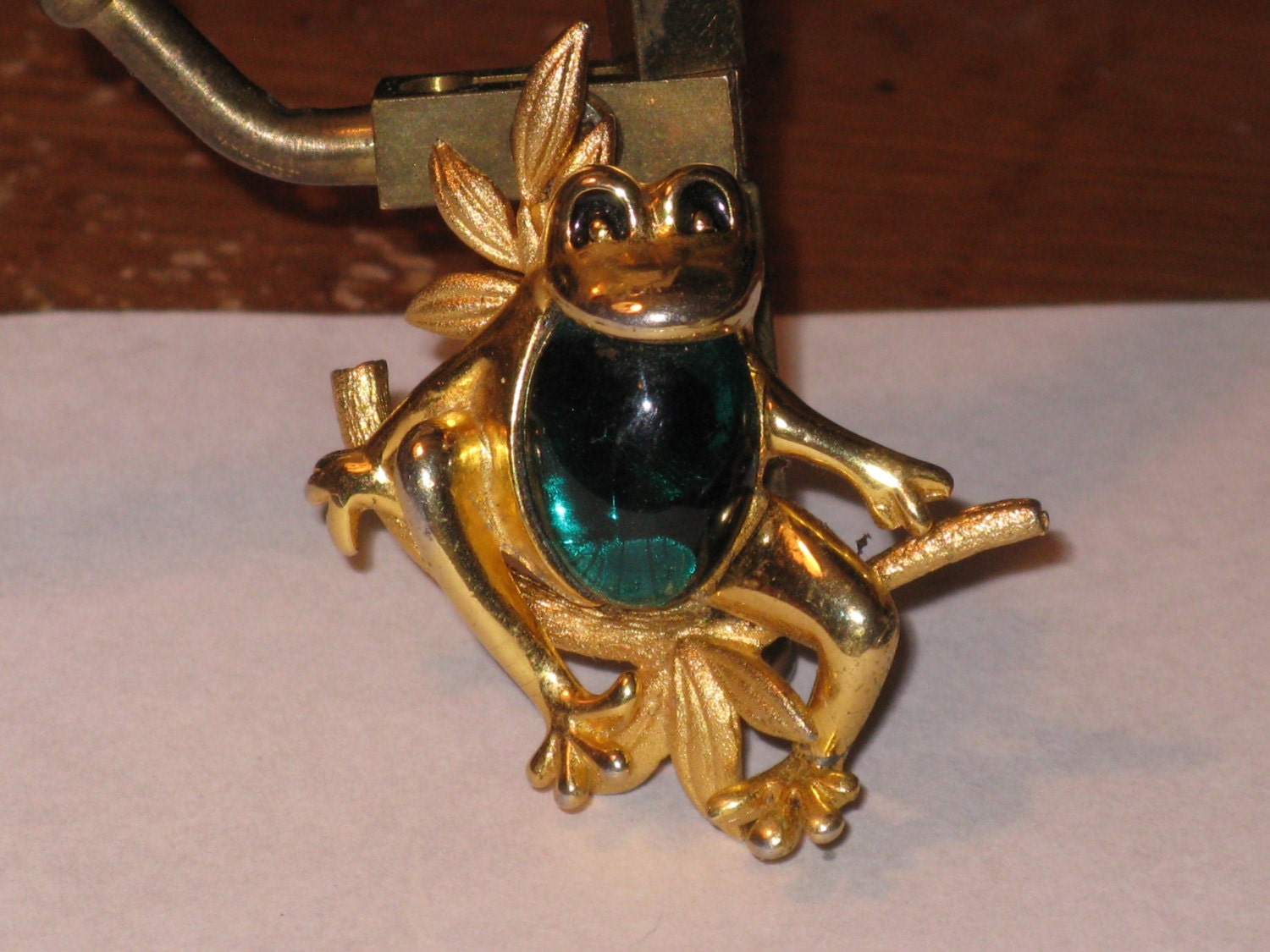 Vintage 1990 DARLA Jelly Belly Frog Brooch (B-1-3)