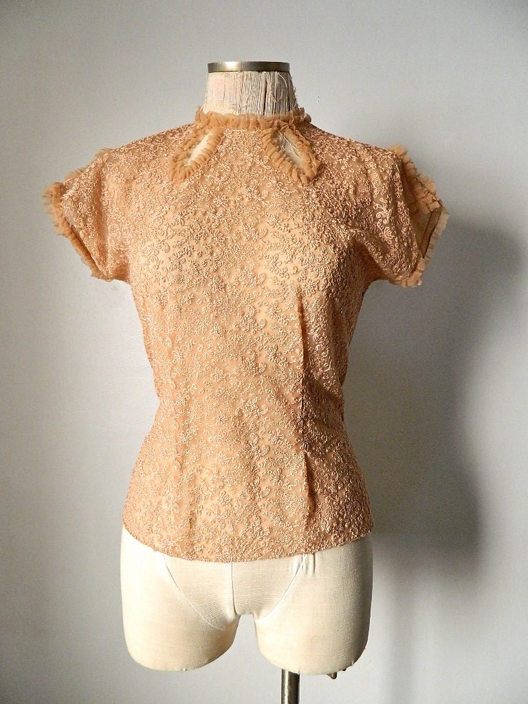Vintage 1940s Keyhole Sheer Lace Ruffle Pink Salmon Blouse Crew Neck Cut Out Button Back Womens Small