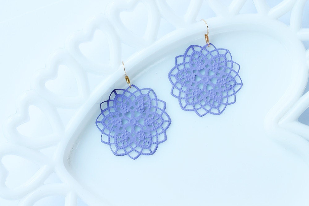 Lavender Filigree Star Shaped Earrings