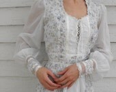 Vintage 70s Gunne Sax White Floral Dress Corset Prairie Boho Lace XS