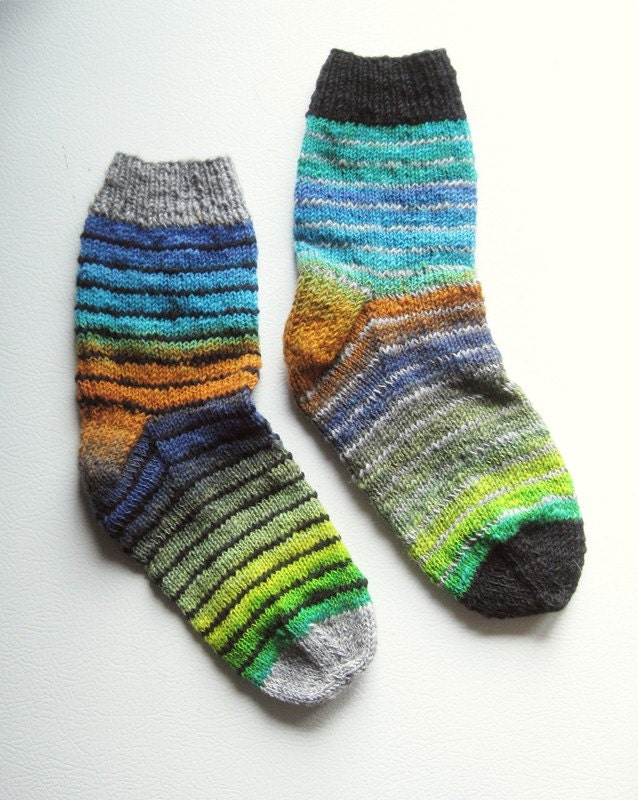 Jungle Cat Striped Hand-Knit Women's Socks Size 7.5 - 8 - 8.5