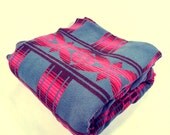 Lakeside... Vintage 30's Pink & Teal Ombre Indian Beacon Camp Blanket 13 x 7 Ft