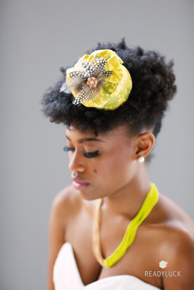 Yellow Vintage Hair Fascinator, Pill Box Hat, Mini Hat, Cocktail Hat, Bridal Fascinator, Party hattie - AS SEEN ON Rock n' Roll Bride