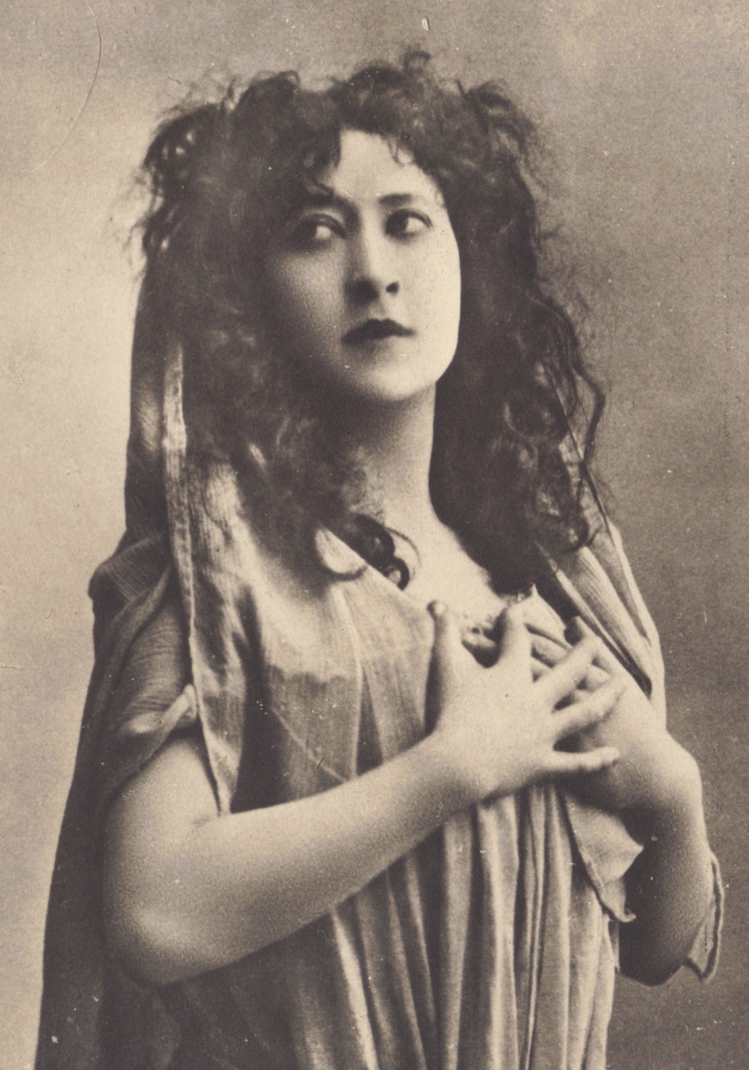Belle Epoque Artiste Maguera, by Reutlinger, circa 1900