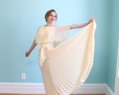 Dress Wedding Gown 1970s Vintage 70s  Ivory Buttercream Sheer Chiffon Flutter Gown Medium  M