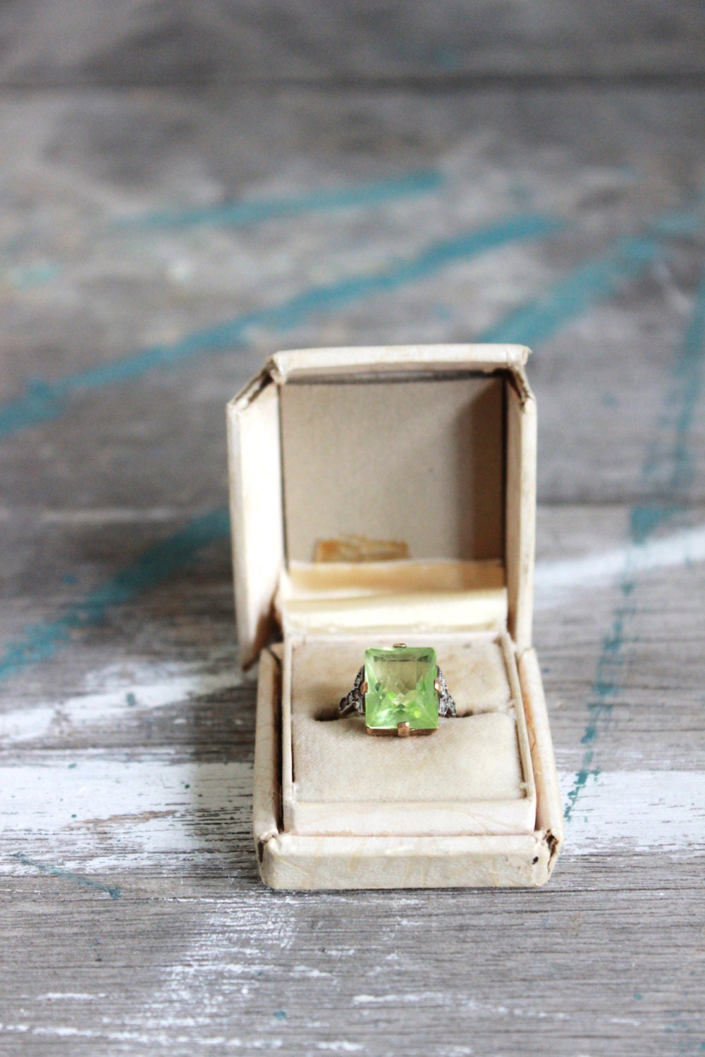 vintage peridot ring