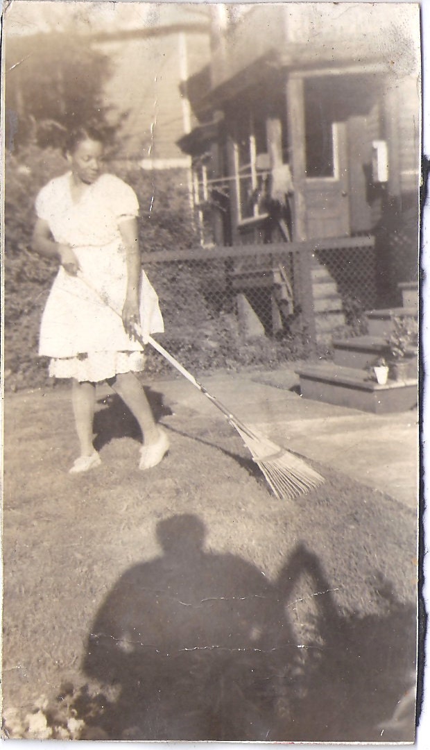 Vintage photograph, Raking the leaves