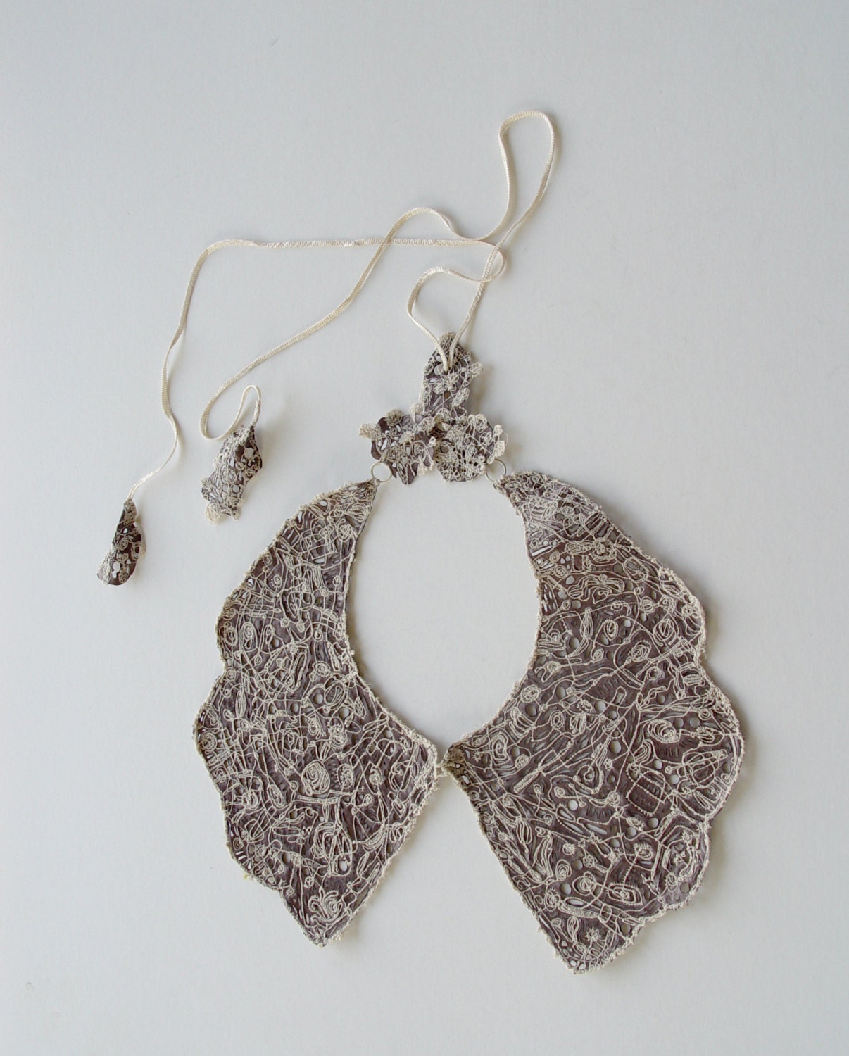 Statement collar necklace in salmon brown and beige