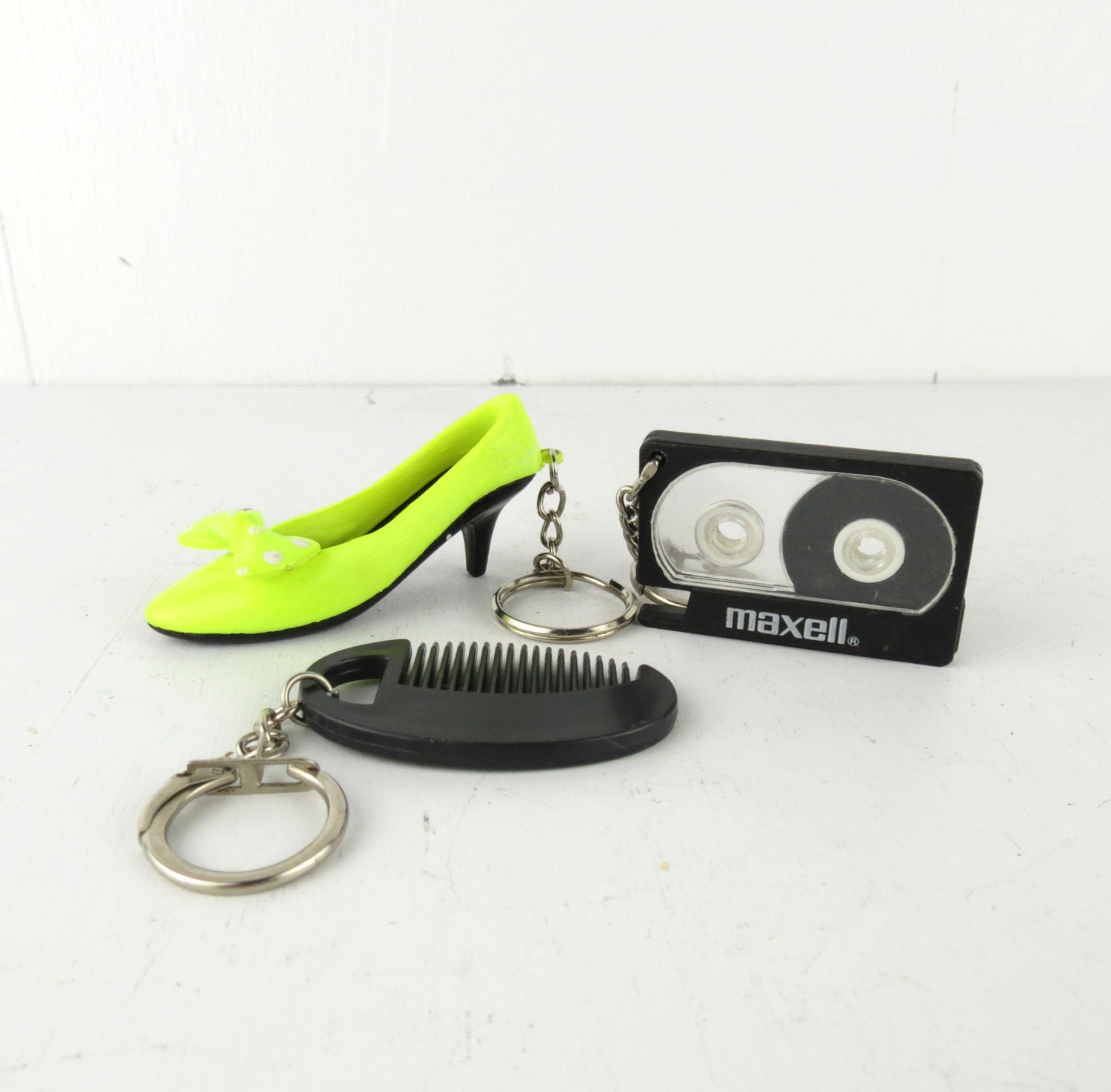 3 1980s novelty keychains stiletto comb maxel tape EL TRIO