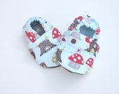 Elvendale Mushroom Organic Cotton Baby Shoes 0 3 6 12 18 months - Baby Booties with Toadstools, Fox and Tree stumps
