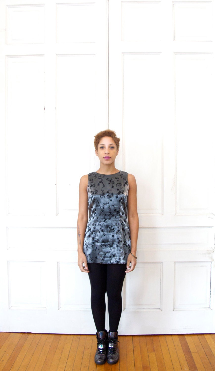 90s Metallic Floral Shift Dress / Silver Satin Sleeveless Mini Dress
