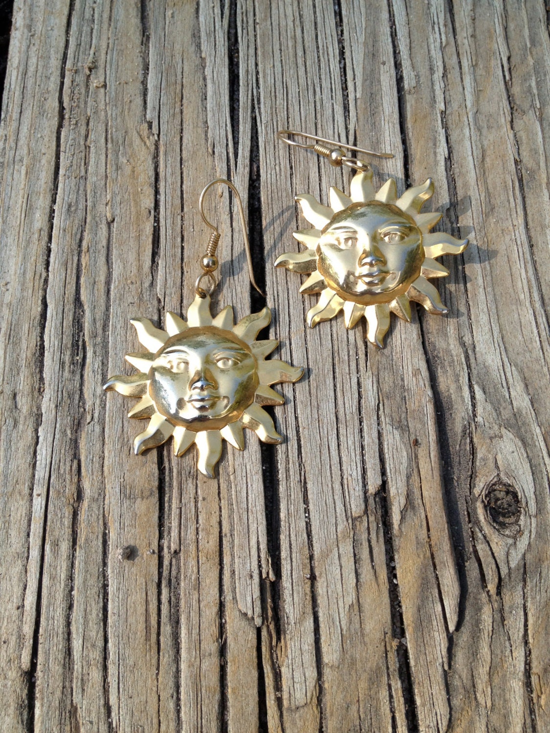 Vintage 90s Unique Costume Jewelry Gold Dangling Sun Earrings