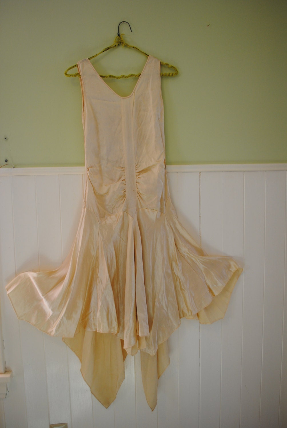 Amazing 1920s Silk Ivory Wedding Dress / Vintage Flapper Dress / Ivory / Drop Waist