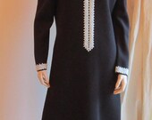 60s Import Corner knit dress with seed beads rhinestone highlights Bust 38