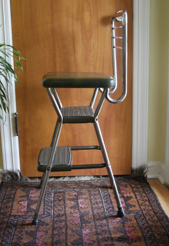 Vintage Olive Green Vinyl Step Stool with Chrome Frame