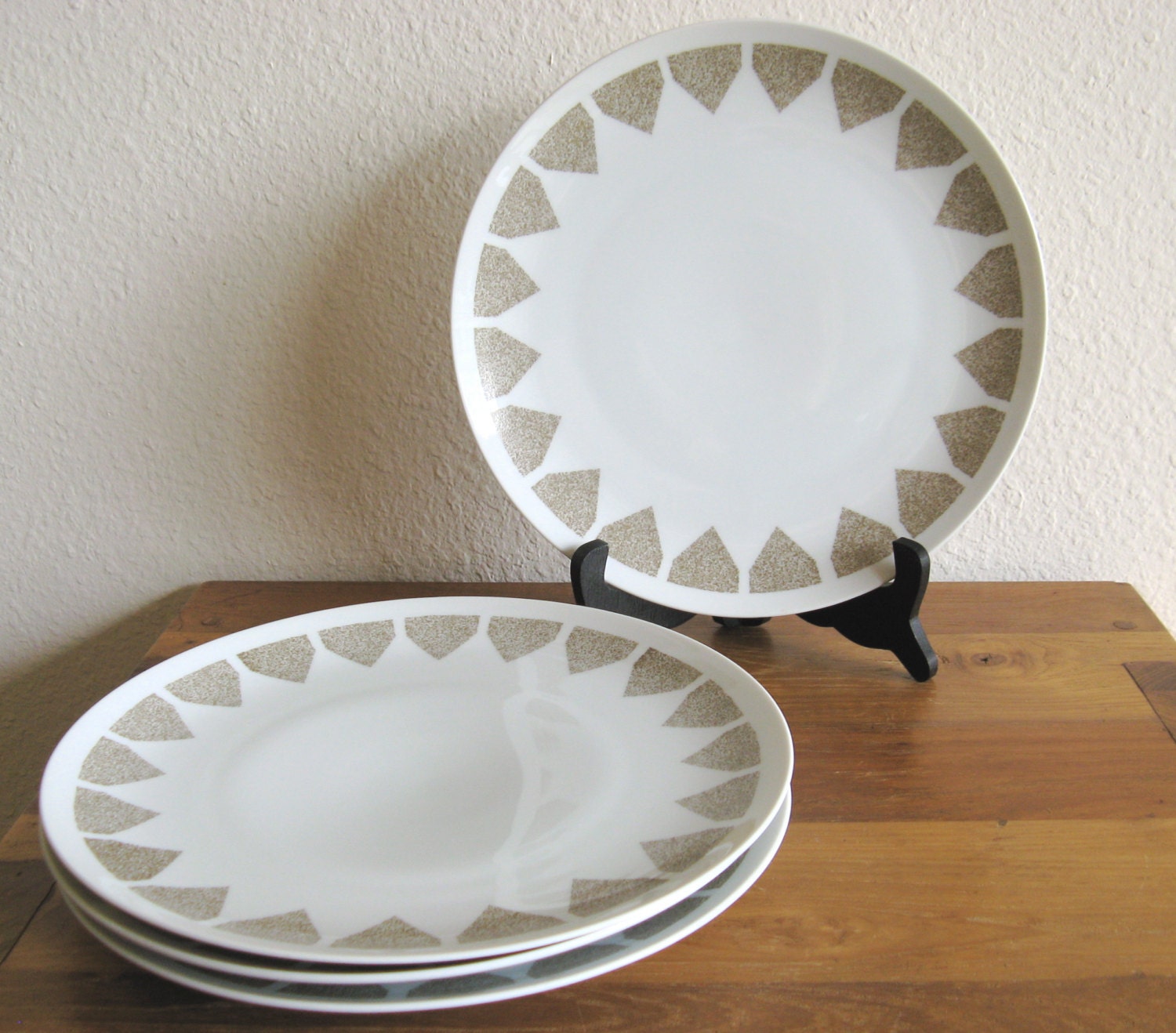 Mikasa Contessa Dinner Plates-Set of 4