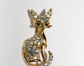 Vintage Cat brooch, Cat Pin Brooch, Rhinestone Brooch, Siamese brooch, Figural brooch, Animal brooch, brooch, gold brooch,  Art deco brooch,
