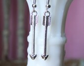 Arrow earrings silver dangle metal earring lightweight vintage adorable
