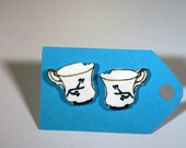 Rumbelle Chipped Cup studs