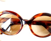 brown vintage eyewear - round  sunglasses- vintage sunglasses- tiger - caramel/chocolate- woman fashion