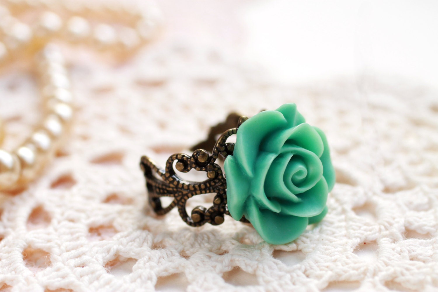 Mint green rose ring, teal rose ring, resin rose ring, resin flower ring, rose cabochon ring, etsy store , beautyfoodlfie.blogspot.com