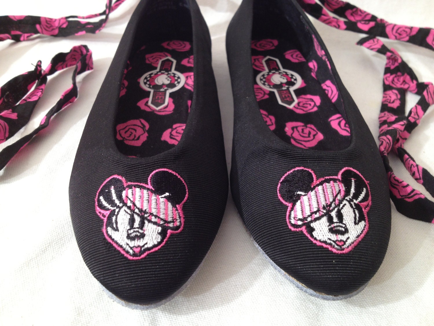 1980s JG Hook Mickey Minnie Mouse Gladiator Style Flats Shoes Women's Size 6 RARE