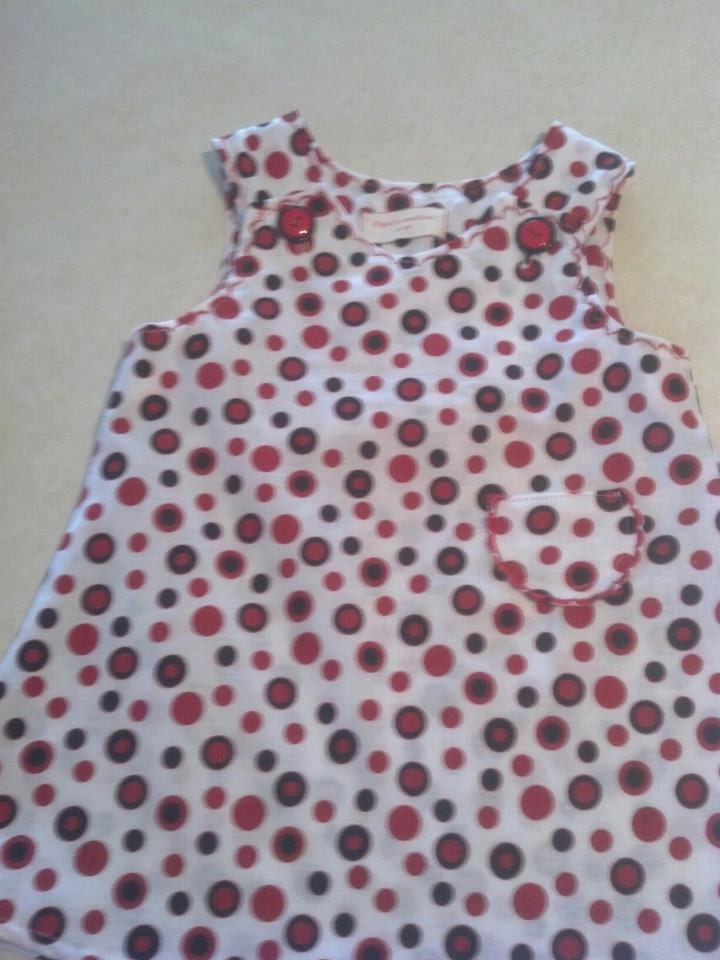 A line dress. Polka dot dress. Jumper. Red, black and white dress. Summer dress. Dress with side pockets
