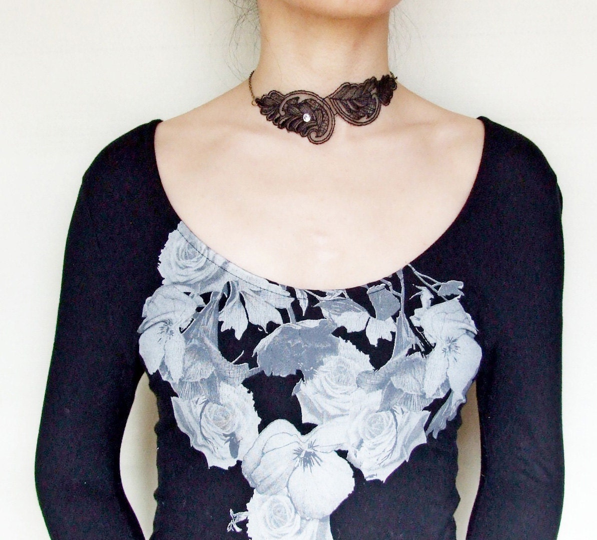 gothic black lace choker necklace crystal charm feather vintage victorian handmade Fabric jewelry woman fancy